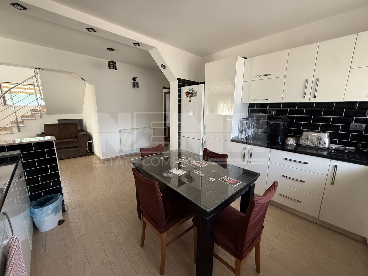 Casa Radauti I 5 camere I 219 mp I Teren 10 ari - Poză 5
