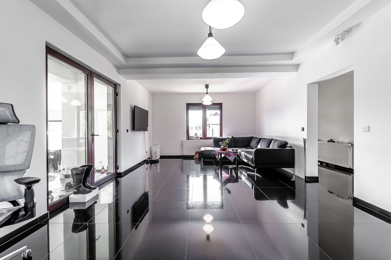 Vilă nouă independentă energetic și 1117 mp teren - Poză 5