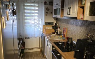 Apartament 3 camere, Podu Ros, Iași – renovat, parter, centrală termică - Poză 6