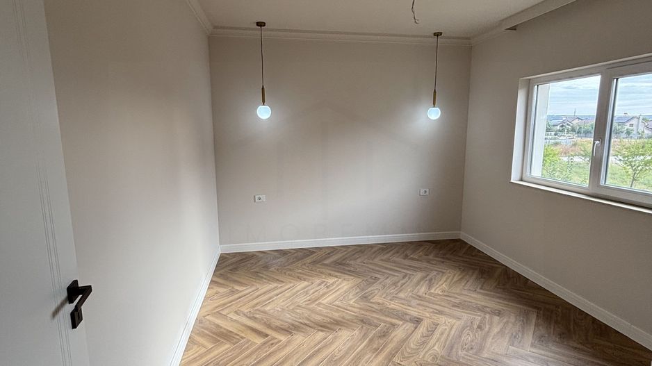 Casă modernă de vânzare - calitate premium, toate utilitatile - Poză 7
