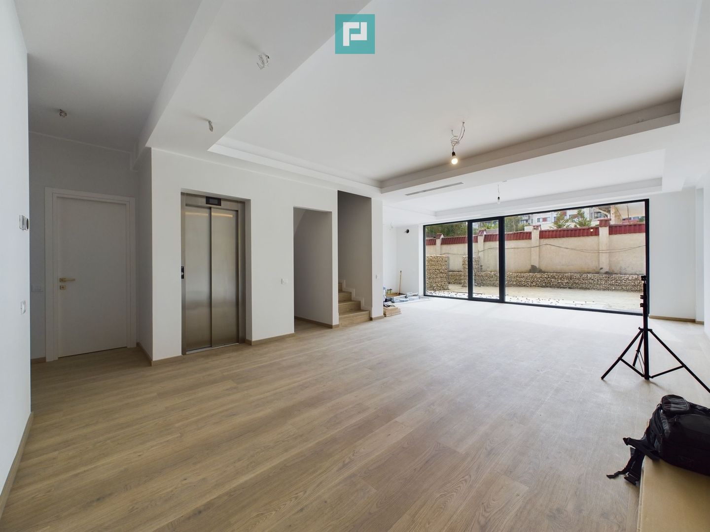 Vila Duplex 3 dormitoare cu garaj zona Școala Americană - Poză 3