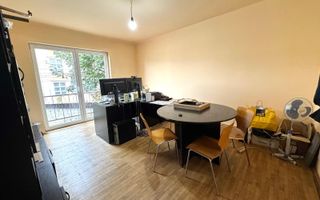 Vanzare apartament - Piata Revolutiei - etaj 1 cu 2 camere - Poză 2