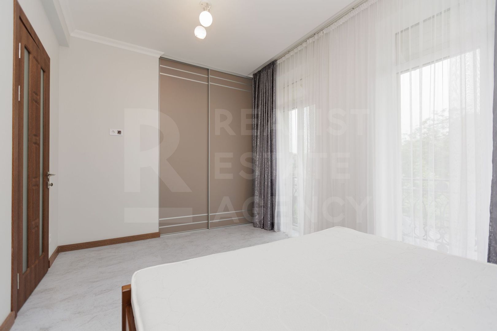 Chirie duplex, 4 camere,  str. Alexandru Marinescu Buiucani. - Poză 11