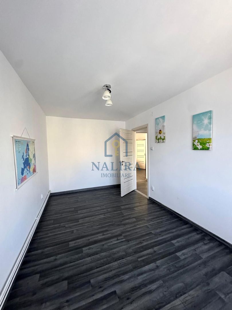 Apartament 3 camere de vanzare - Traian - Etaj intermediar - Poză 7