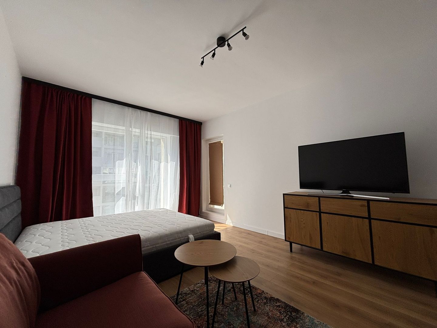 Garsoniera de inchiriat loc parcare inclus Titan Pallady 10 Min Metrou N.Teclu - Poză 1