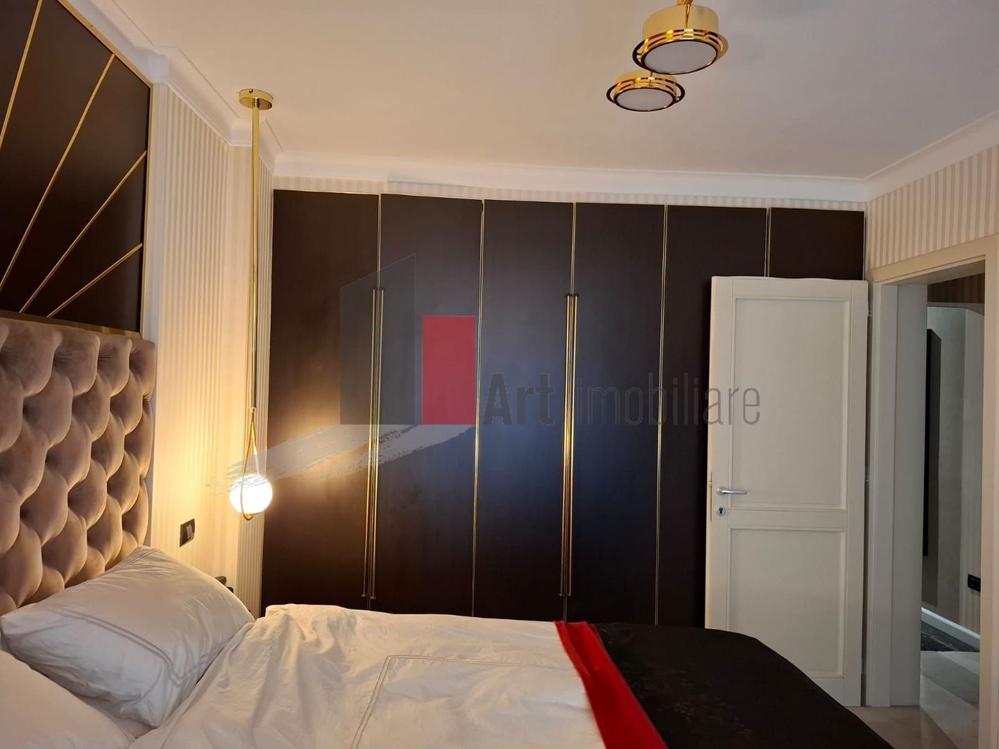 Apartamentul "SCARSITA" , bloc exclusivist, bloc nou - Poză 13