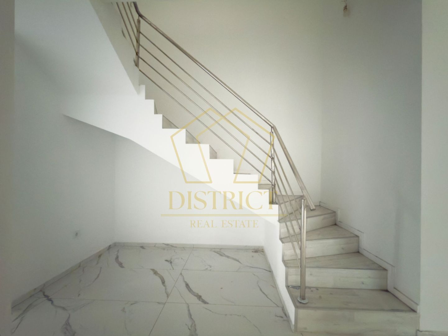 Duplex spatios cu 4 camere si 3 bai | Predare la cheie | Covaci - Poză 8