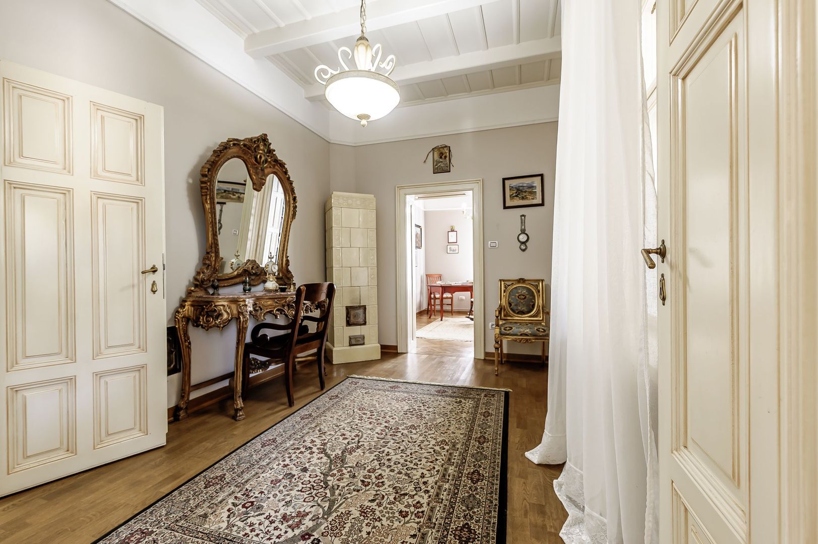 REZERVAT Visezi la o proprietate unică, plină de istorie și farmec? - Poză 8