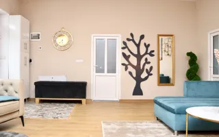 Apartament 4 camere de închiriat | Cisnădie, Central | Curte - Poză 13