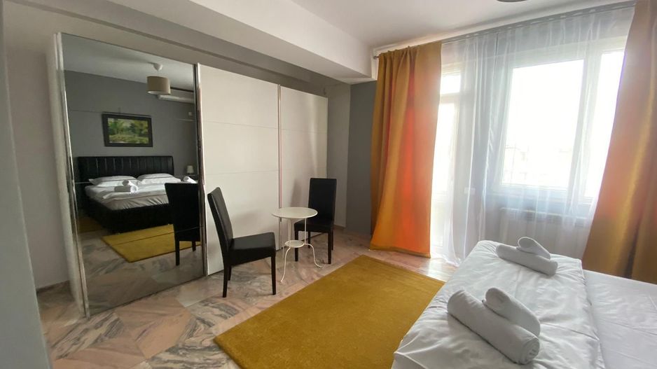 Apartament -220mp + terasa 200mp sector 4 Pasaj Marasesti an bloc 2000 - Poză 6