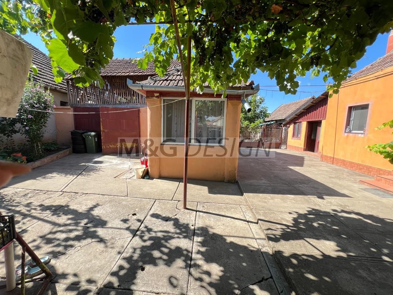 casa individuala Varias apa centrala pe gaz canalizare 1500mp - Poză 2