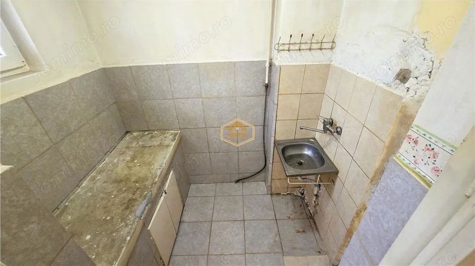 BRASADAS vinde ap 3 cam etajul 3/4 | Closca. - Poză 4