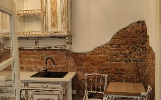 Apartament modern 2 camere 56 mp utili si curte in zona Centrala - Poză 7