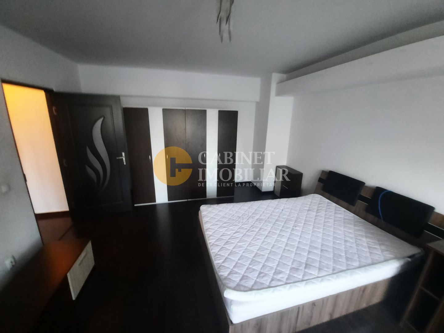 ROND ZIMBRU - Apartament 2 Camere Decomandat - Poză 2
