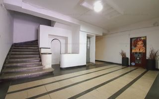 Renovat, vedere in curtea interioara, spatios, Calea Victoriei Piata Victoriei - Poză 17