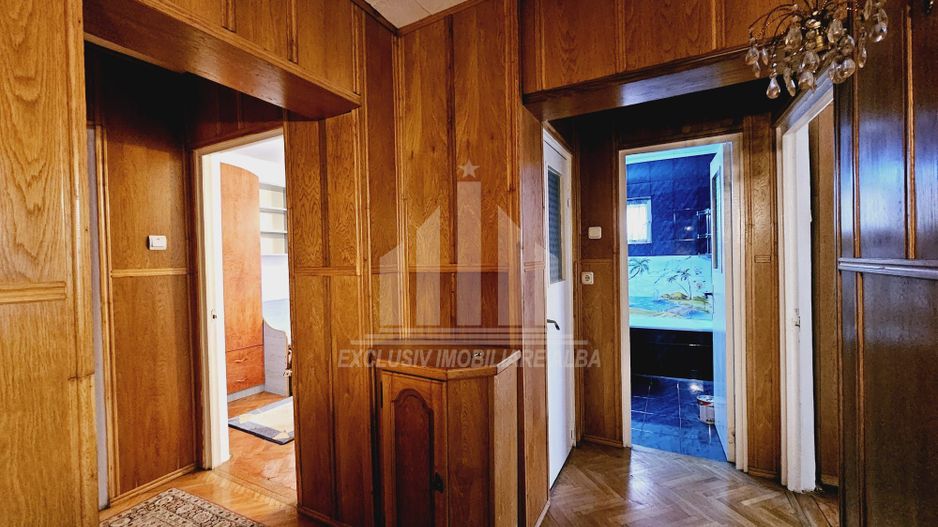 Apartament cu 3 camere decomandate, Cetate - Poză 4