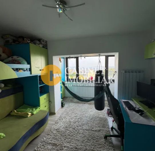 Copou - 4 camere - 107mp - garaj - etaj intermediar - Poză 3