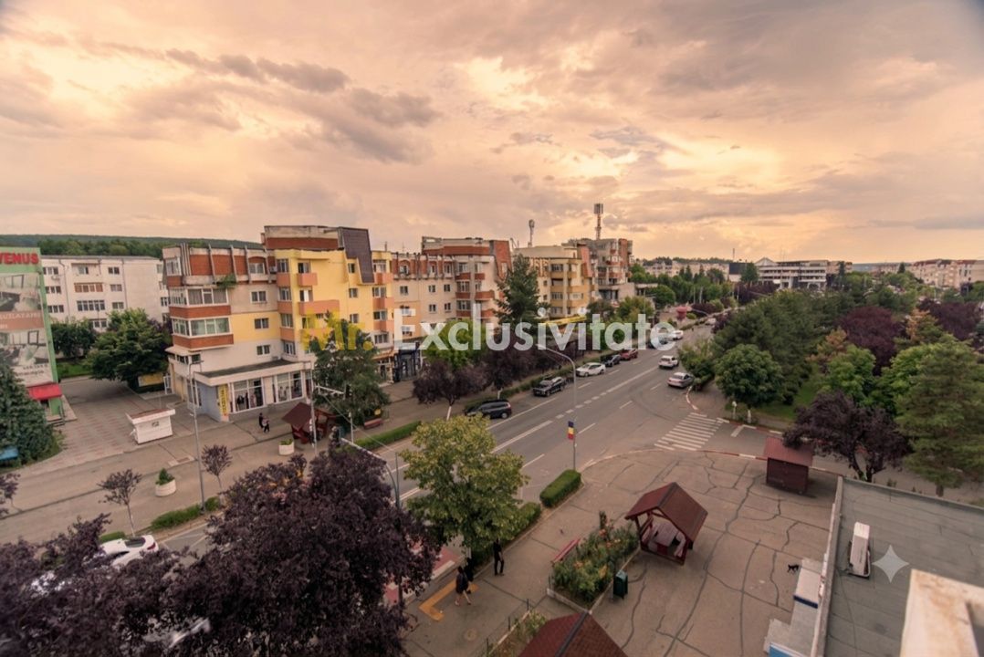 Apartament 3 Camere Decomandat Ultracentral Mioveni - Poză 1