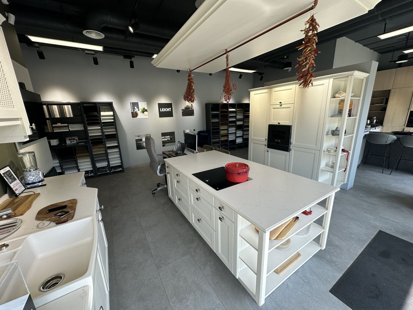 Spatiu comercial 193 mp la artera - Poză 2