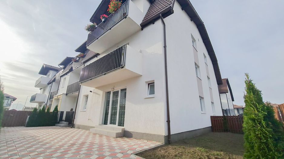 Apartament nou, mobilat și utilat - 3 camere, 2 bai și curte - Poză 2