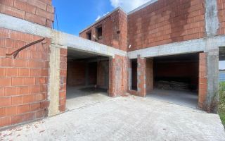 Sacalaz casa la rosu - Poză 1