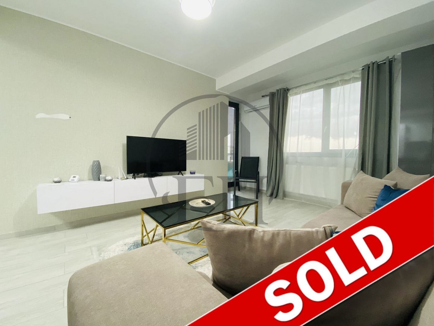 SOLD / VANDUT Apartament cu 2 camere de vânzare în zona Central - Poză 1