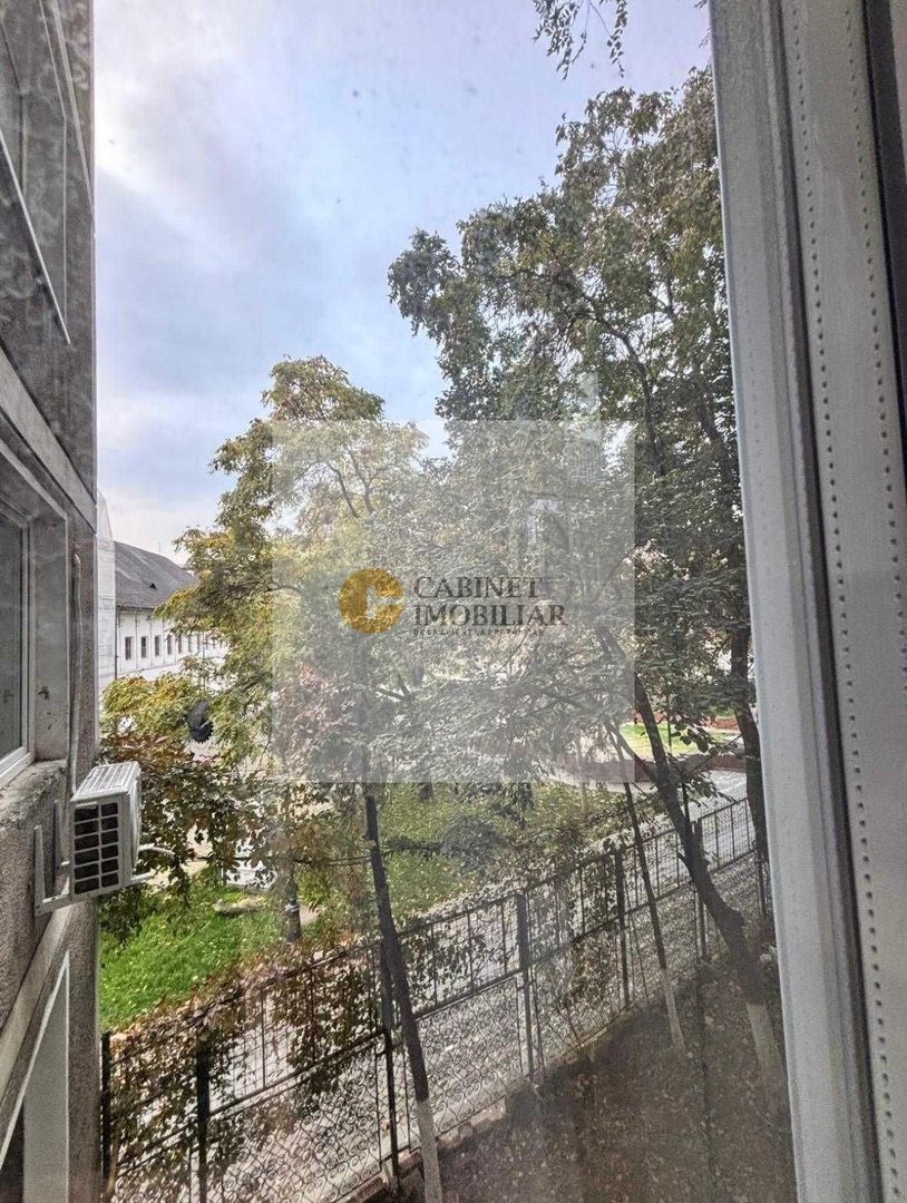 Piata Unirii I 2 camere I Etaj 1 I Balcon - Poză 3
