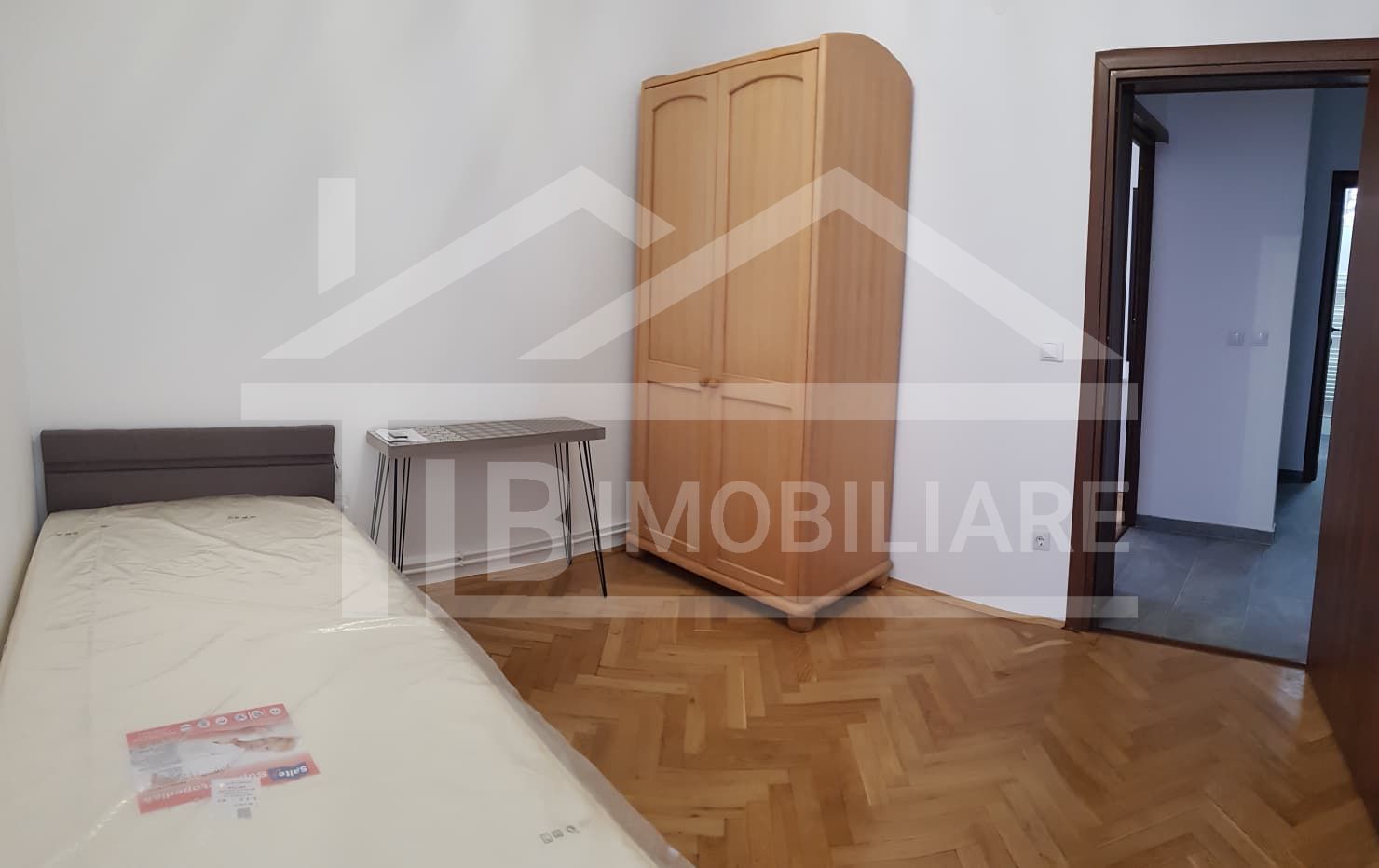 Apartament cu 4 camere, 75mp, Zona Semicentrala - Poză 5