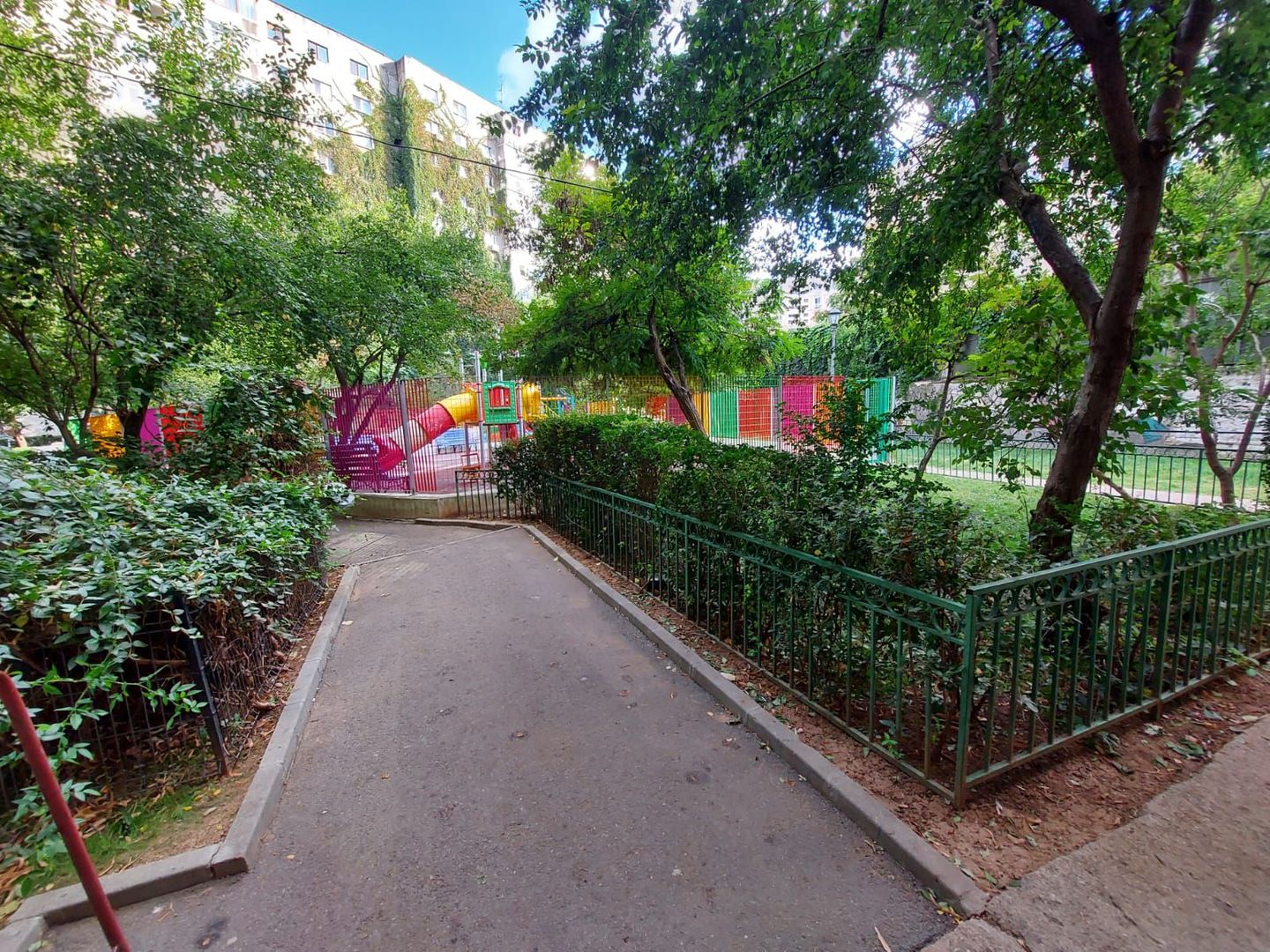 Apartament 4 camere Aparatorii Patriei | Universitatea Spiru Haret - Poză 12