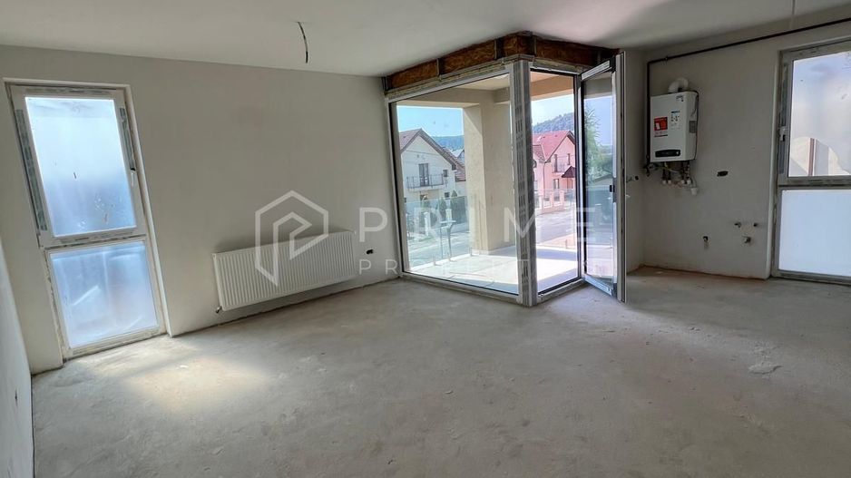 Apartament cu 3 camere de vânzare, semifinisat, în bloc nou, Unirii - Poză 1