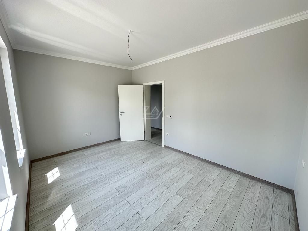 Gradina proprie. Bucatarie inchisa. Parcare. Finalizat. - Poză 5