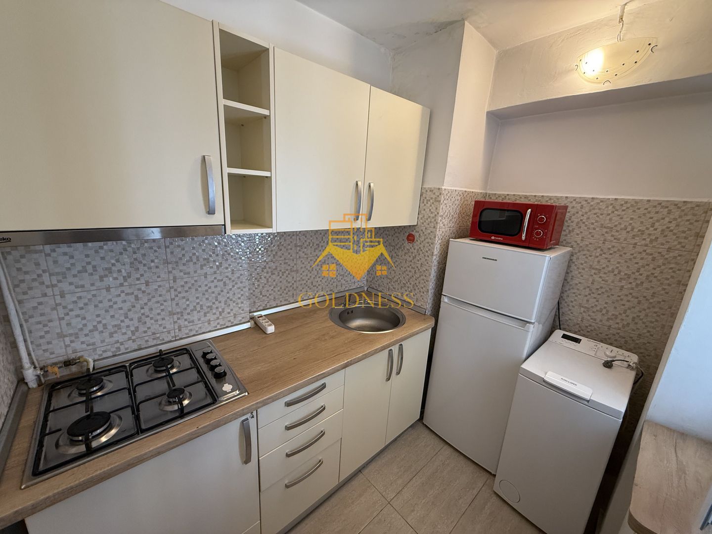 o camera, balcon, Ultracentral, Piata Stefan cel Mare, Teatru - Poză 6