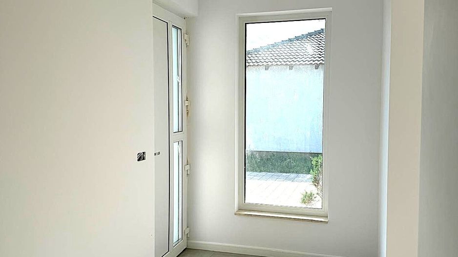 Casa de vanzare pe un singur nivel zona ORIZONT pret 220 negociabil - Poză 3