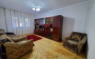 De vânzare apartament cu 2 camere, Zona Mihail Kogălniceanu - Poză 1