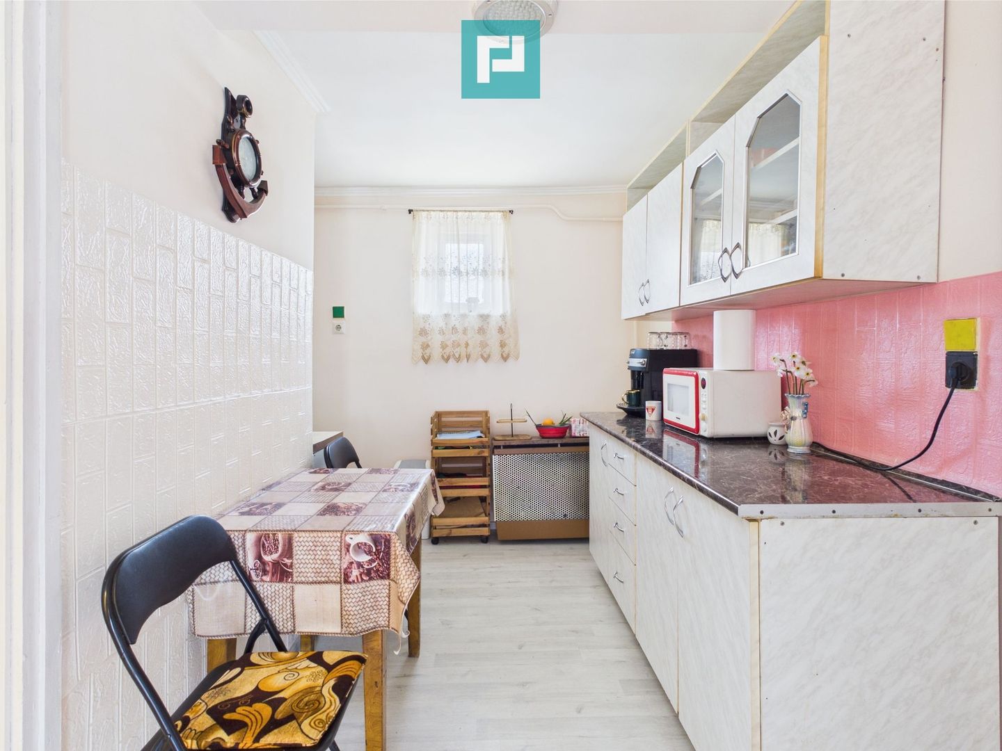 Casă la doar 6km de graniță cu România - Poză 8