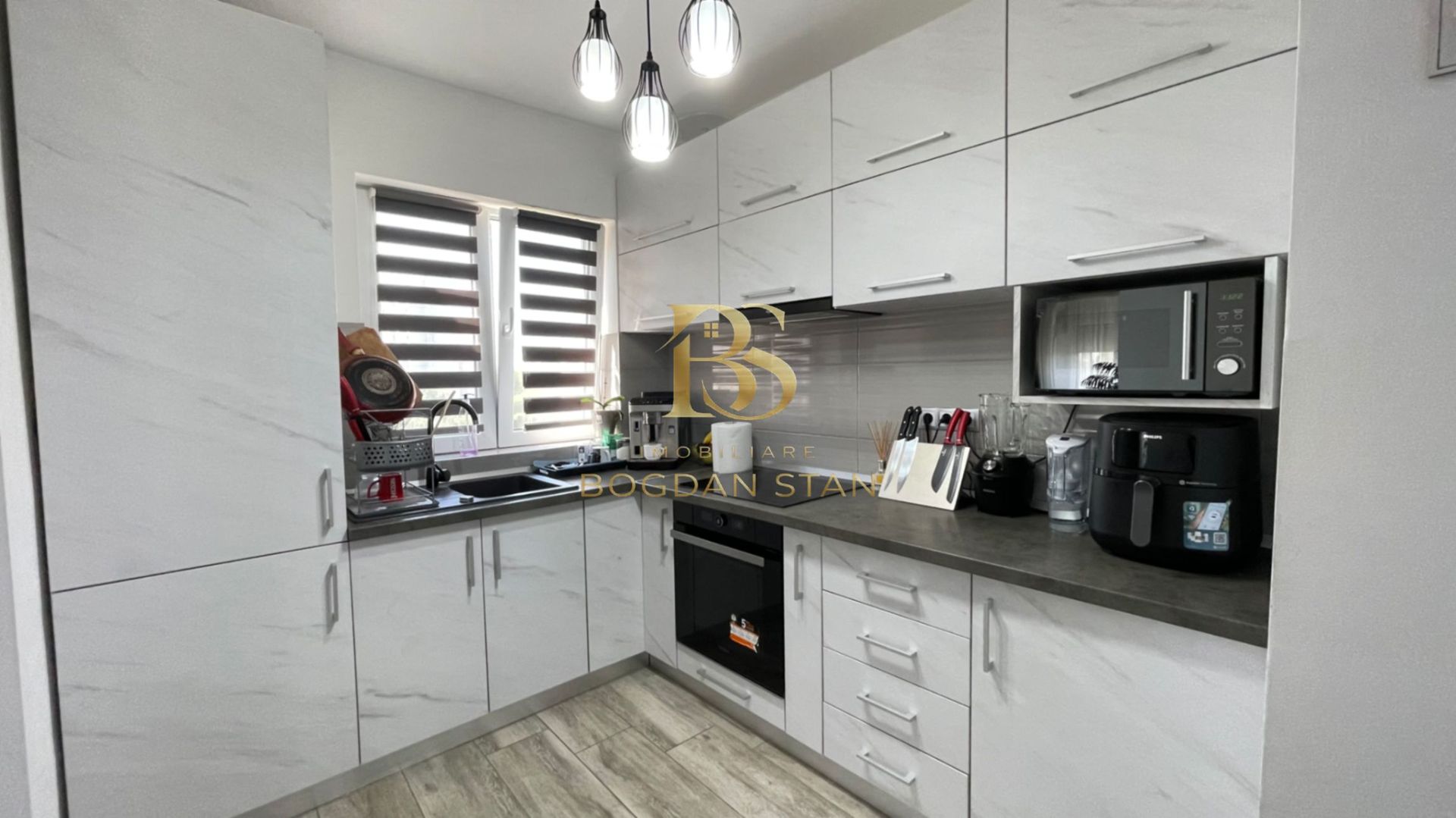Apartament 3 camere de vânzare | Etaj 4 | Zona Micro 15 - Poză 13
