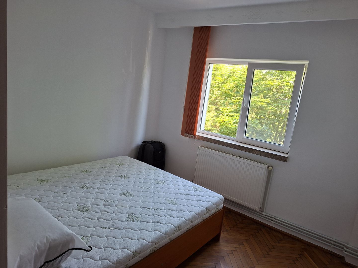 Ocazie Lipovei- Apartament decomandat, 3 camere + bonus o camera - Poză 2