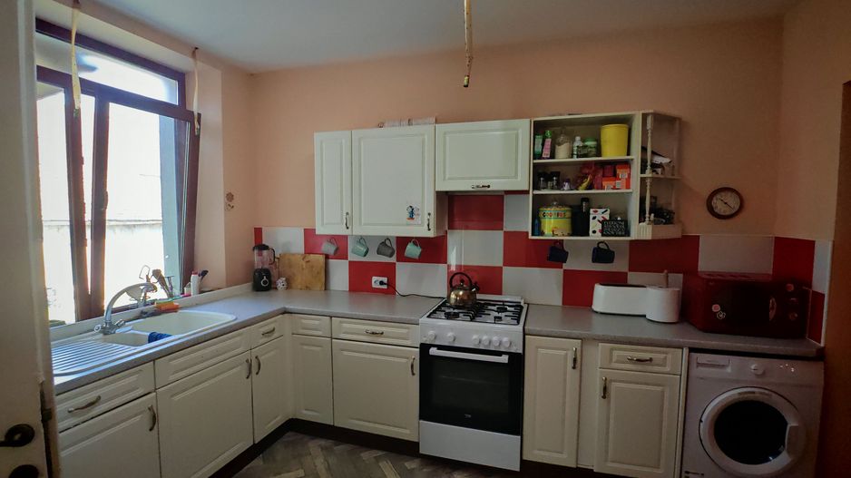 CASA SASEASCA comuna VULCAN,zona foarte buna,teren 3000 mp - Poză 2