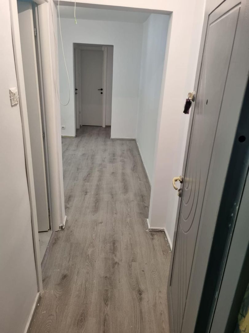 Apartament 2 camere Giurgiului Resita renovat. - Poză 3