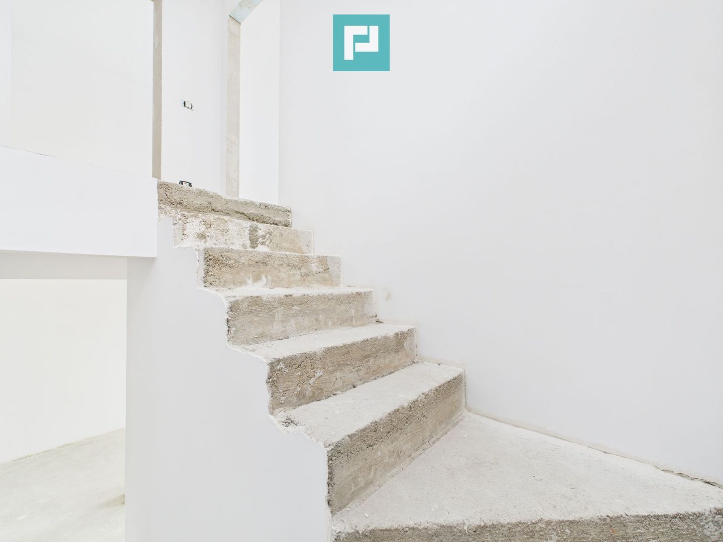 Duplex elegant  cu 5 camere în Dumbrăvița - Poză 11