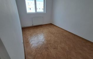 Vind urgent apartament in Turda .
