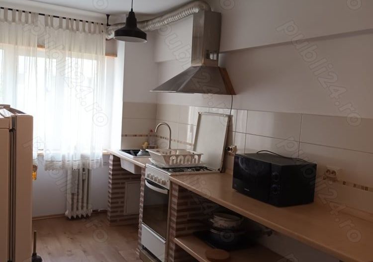 Apartament cu 3 camere in zona Lacul-Tei - Poză 5