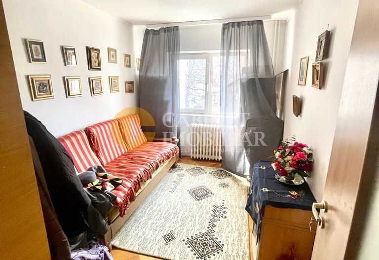 Etaj 2 Gara- Arcu Apartament 3 camere decomandat 2 bai - Poză 1