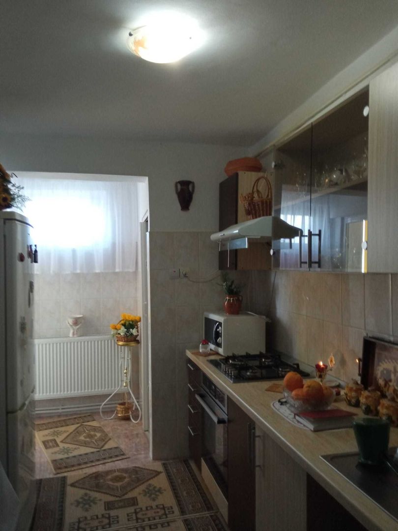 🏡 Apartament decomandat cu 2 camere, complet mobilat și utilat – Micro 18 - Poză 3