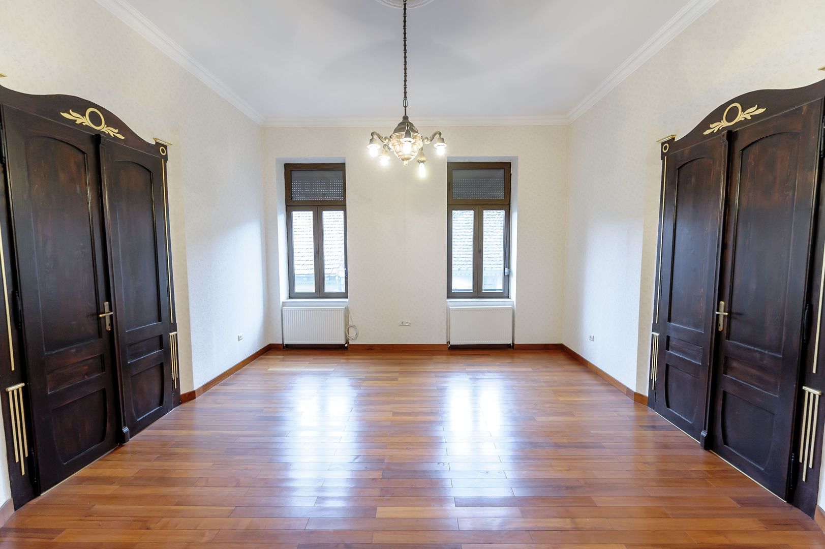 Apartament deosebit cu 4 camere, strada Cloșca - Poză 4