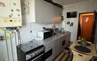 Apartament cu 2 camere zona micro39C - Poză 6