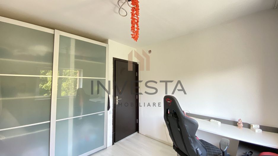 Apartament 3 camere decomandat cu balcon si parcare, zona Gruia - Poză 10