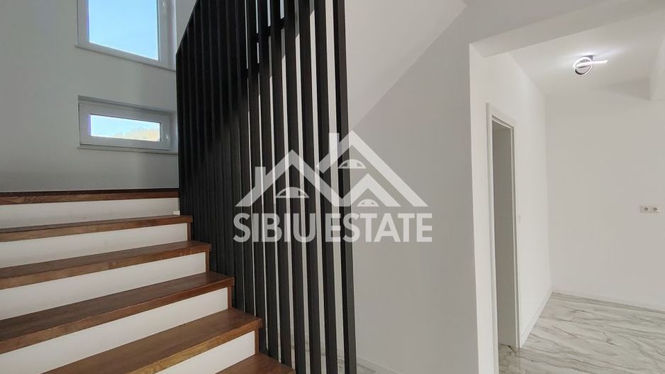 Casa noua 4 camere, garaj, pivnita Sibiu, Sura Mare - Poză 5