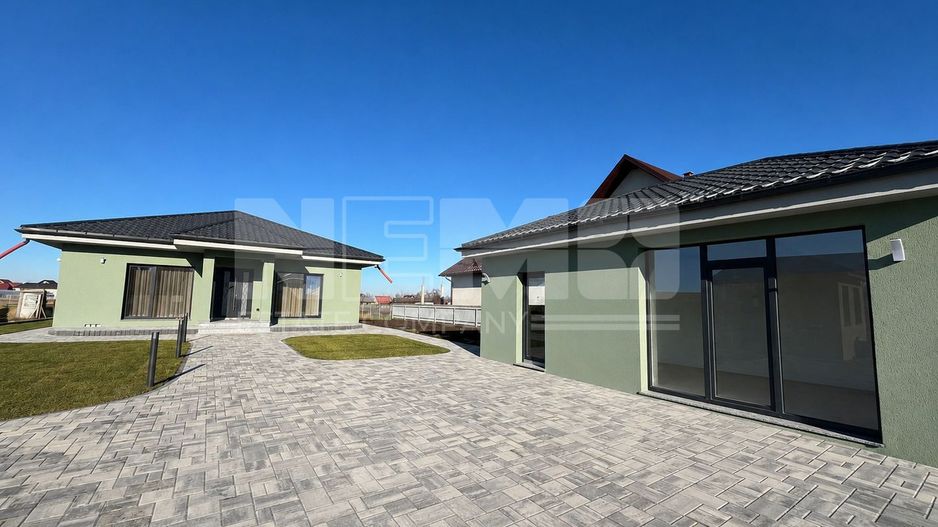 CASA MODERNA CU 4 CAMERE SI CURTE | 161 MP+48 MP ANEXA | VOLOVAT - Poză 21