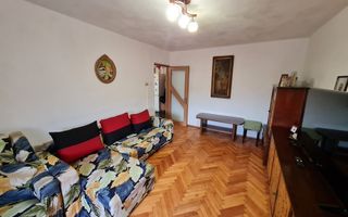 Apartament 3 camere, Decomandat, 69 mp, Zona Cetate - Poză 2